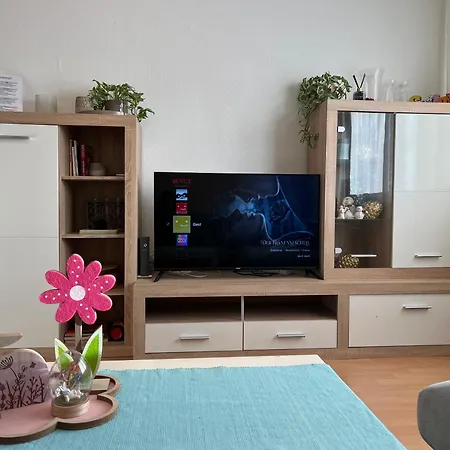 Gemuetlich Eingerichtete 2-zimmer In Meiderich דיסבורג