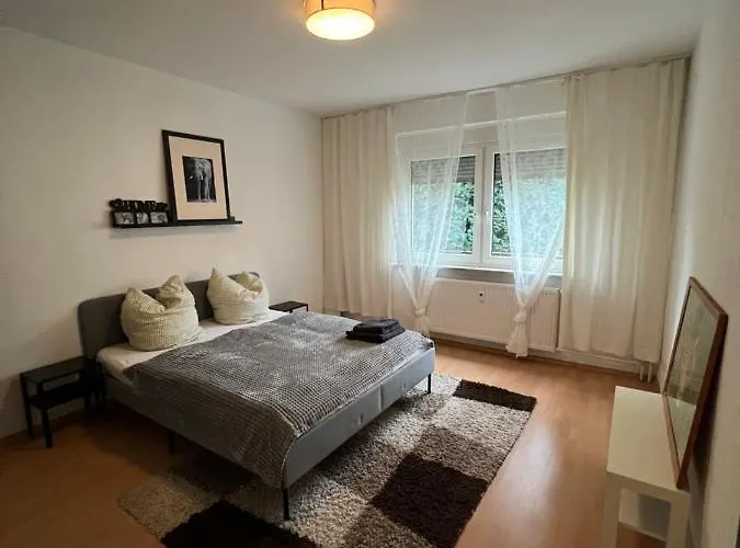 Gemuetlich Eingerichtete 2-zimmer In Meiderich شقة *