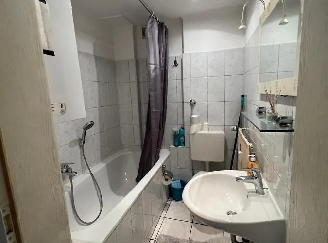 Gemuetlich Eingerichtete 2-zimmer In Meiderich Apartment *